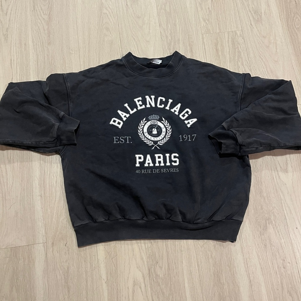 AUTHENTIC- Balenciaga Crew neck sweatshirt. Release date 9/23/23 .